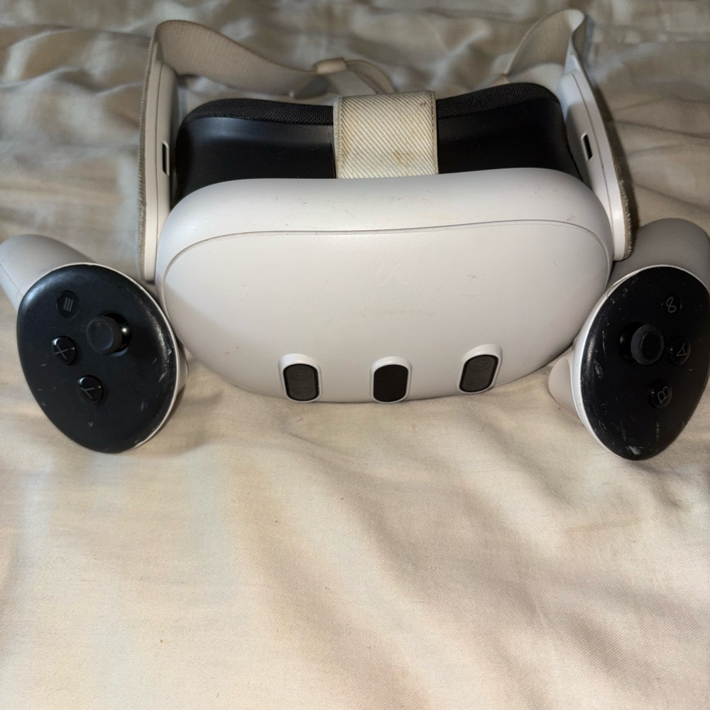Advanced White VR Headset with Black Controllers